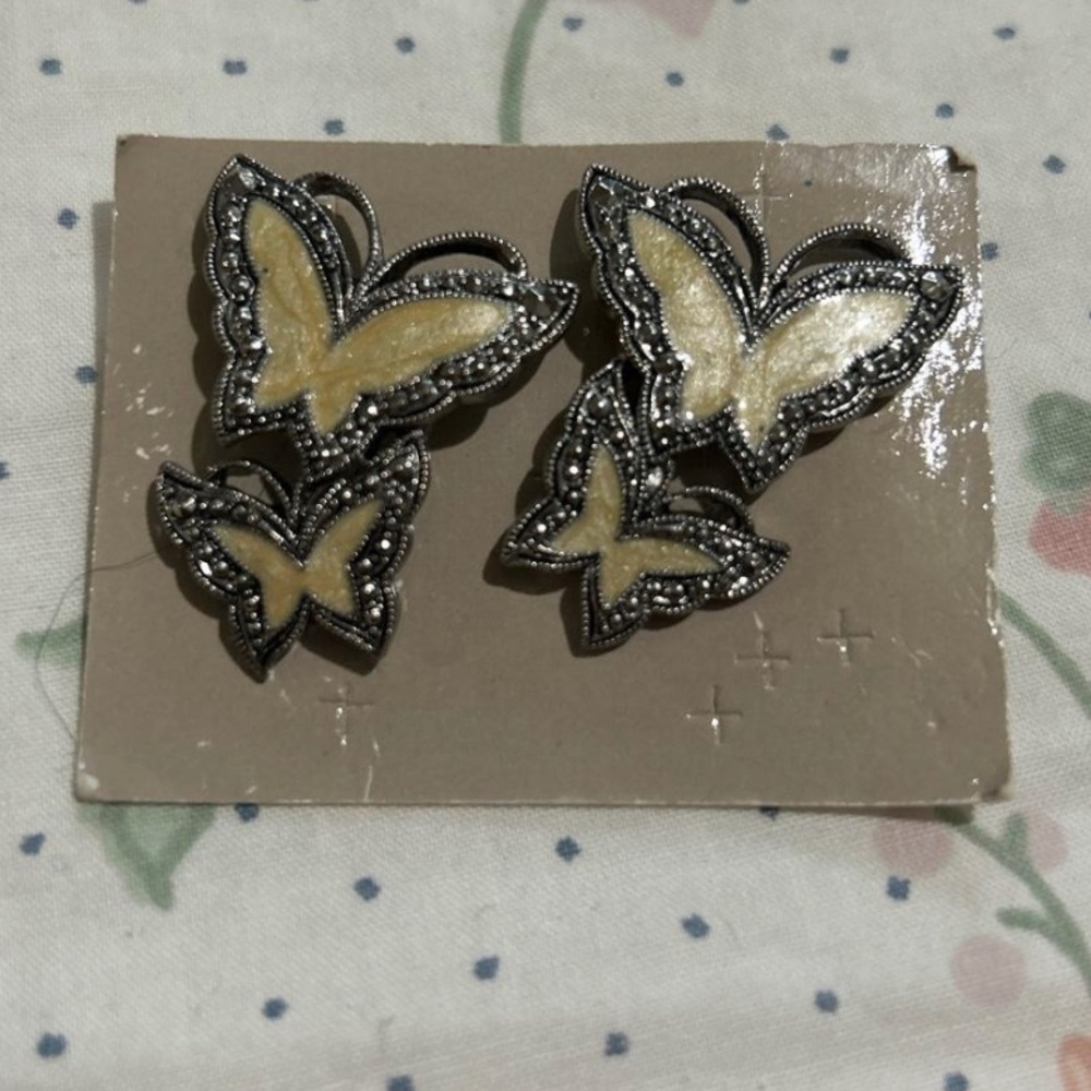 vintage butterfly earring